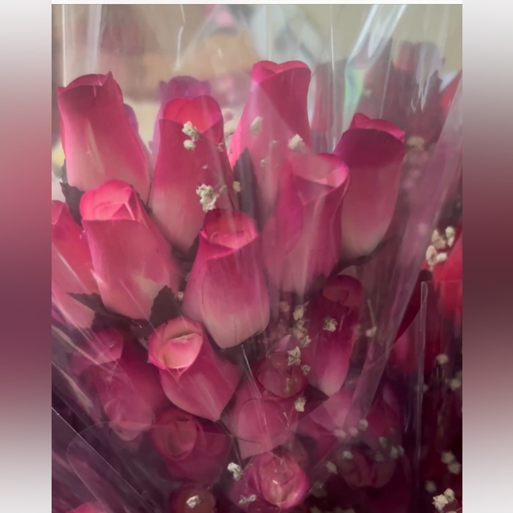 Amazing roses that last forever made out of wood
